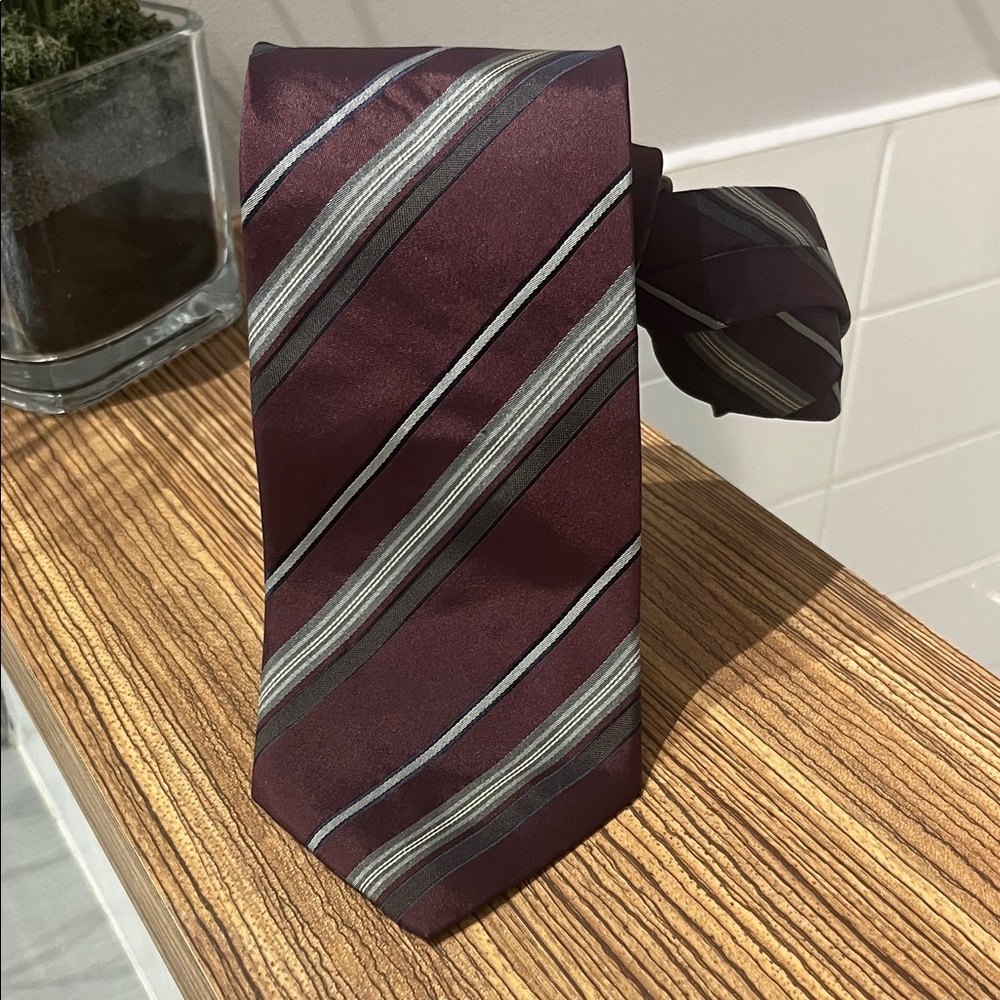 ♠️ 2/$30 HUGO BOSS Silk Tie
